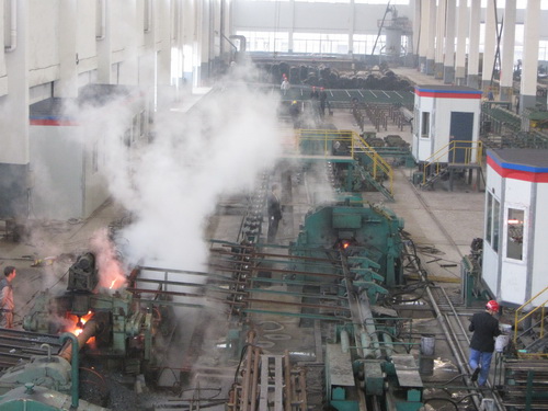 眉山无缝钢管厂家生产车间